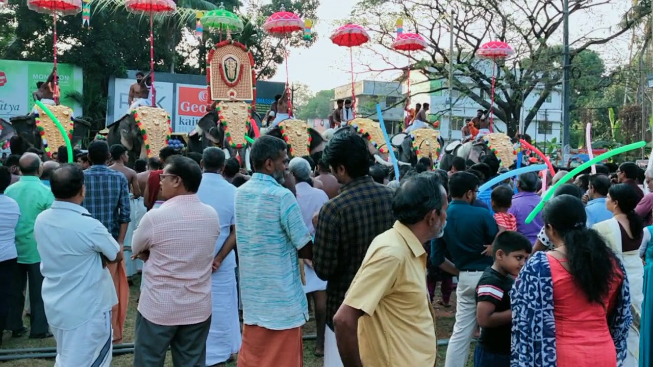 Temple festival in Kerala village - Chowara