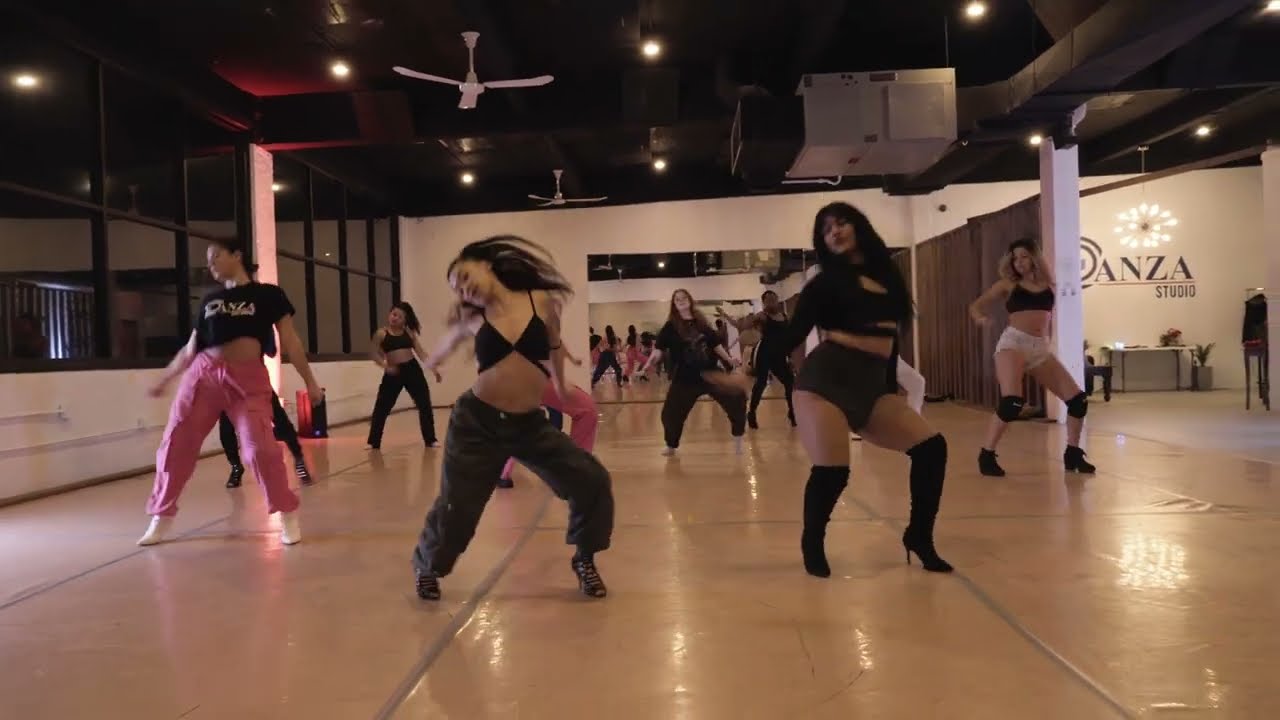 TQM - Karol G & Shakira / Rubi Choreography at InDanza Studio
