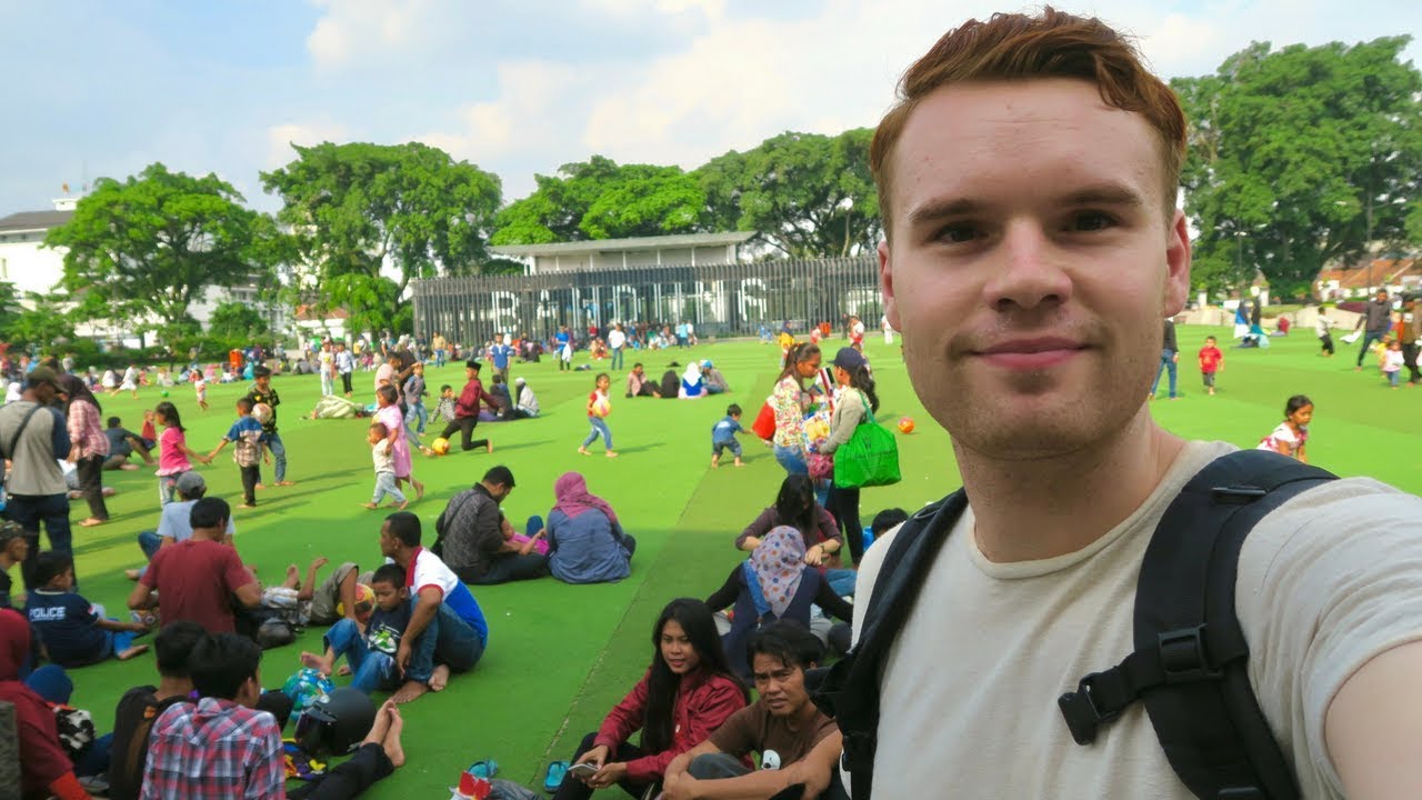 BULE VISITS BANDUNG, WEST JAVA (INDONESIA) 🇮🇩