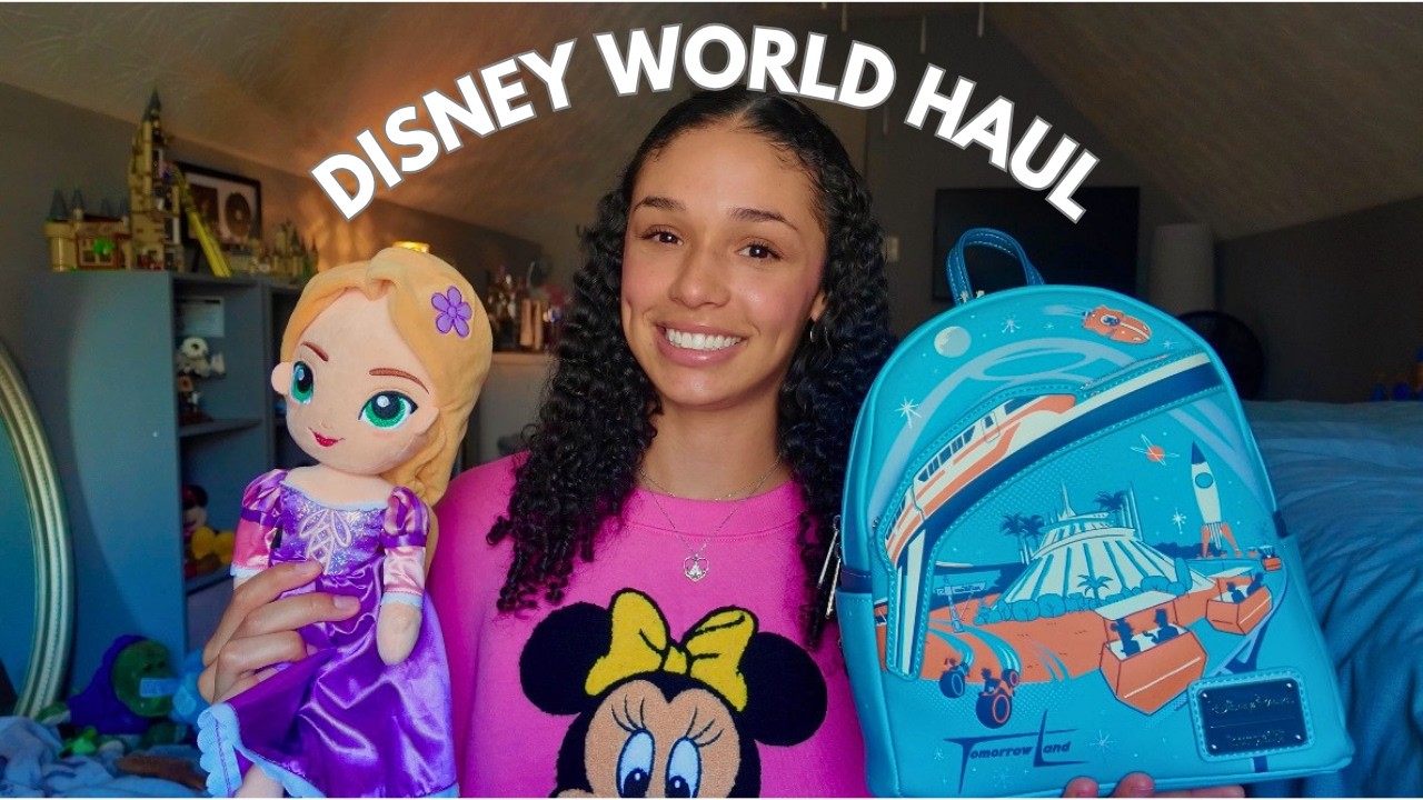 DISNEY WORLD HAUL ✨ Everything I bought in Disney World, pins, merch, & more!