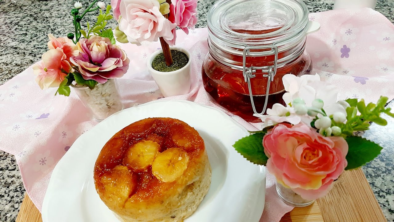 BOLO DE BANANA CARAMELIZADA! NA CANECA! NO MICROONDAS! E CALDA DE CARAMELO PARA ARMAZENAR.