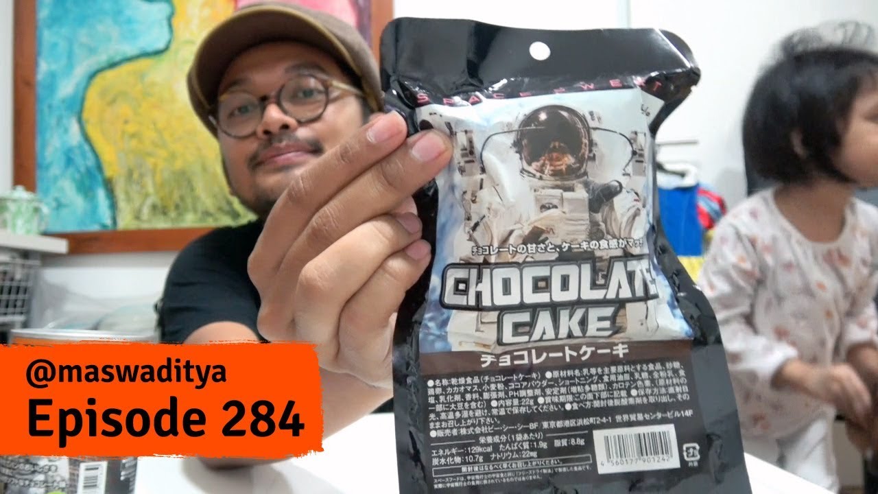 Nyobain Makanan Astronot