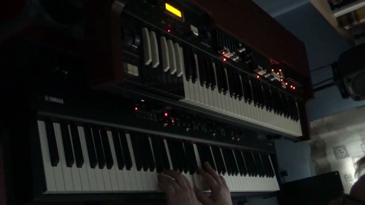 6.1.25. Practice session EDIT.  Some BAD MANNERS & MADNESS. (Leslie 3300, 3 mics, XK3c, Speakeasy).