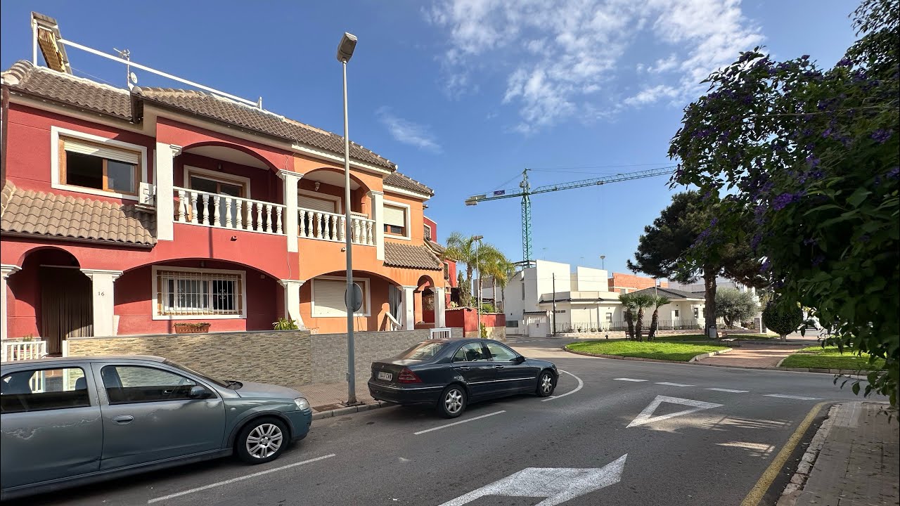 Casa de 4 habitaciones con garaje en venta en San Pedro del Pinatar. Zona Villa Alegría