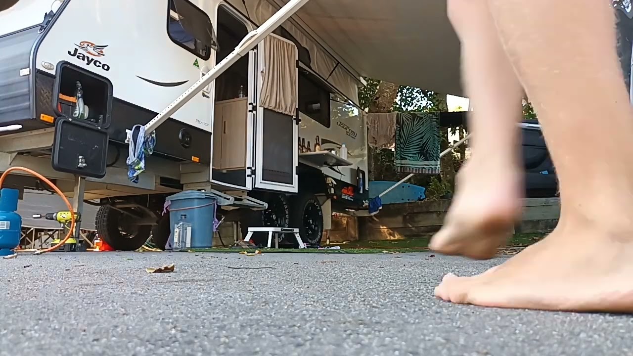 Packing up a jayco journey outback poptop caravan