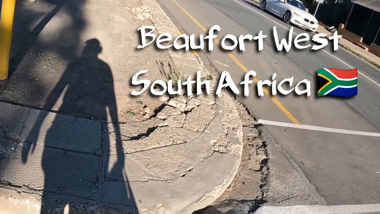 Life/æt/45 - Beaufort West stroll through the town, South Africa
