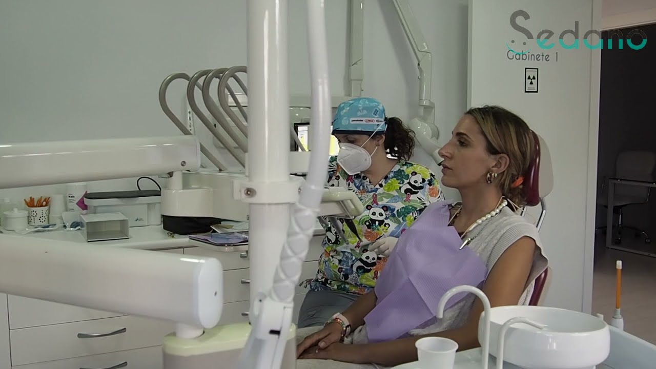 Qué son los Ataches y el Stripping | Ortodoncia invisible Invisalign