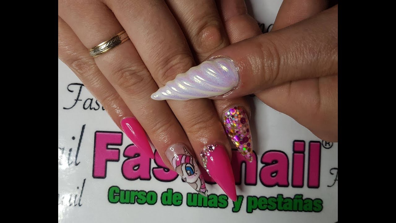CUERNO DE UNICORNIO