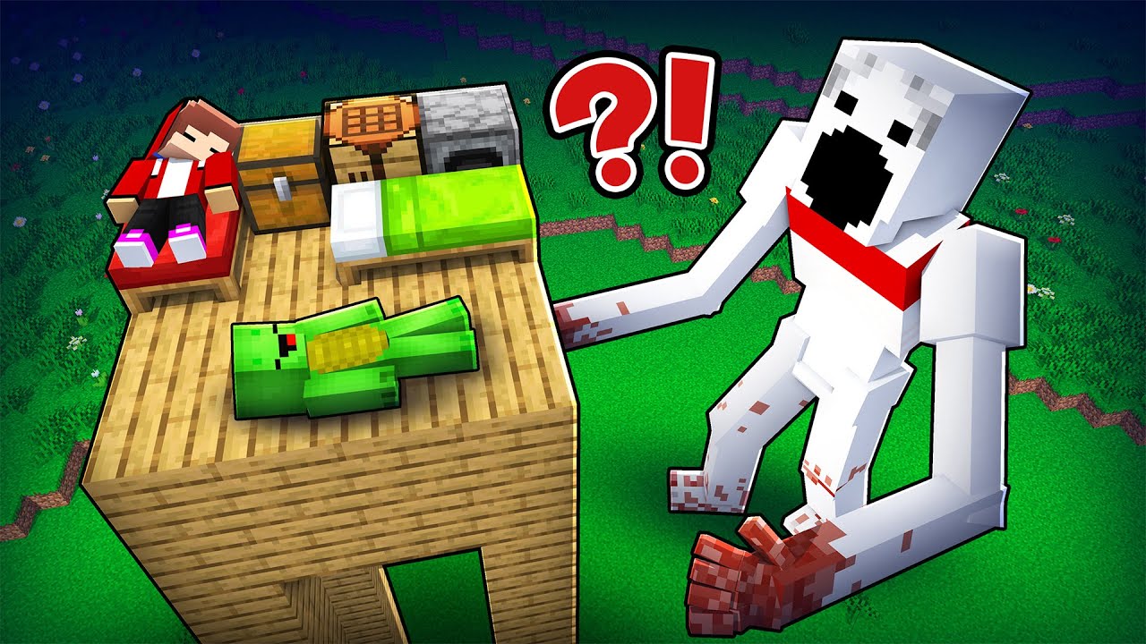JJ and Mikey Survive 99 Days in FOREST with SCARY CARRIE in Minecraft! (Maizen)