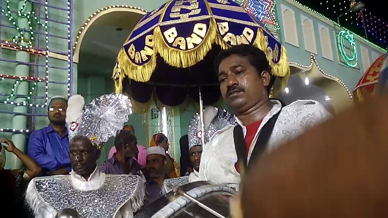 Kamuthi abdul raguman musafir auliya darga sandana kudoo vela thangam johny band