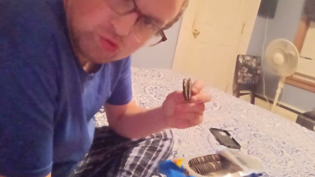 Oreo peanut butter cookie review? Tonight video 