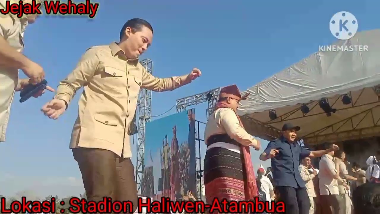 Prabowo Subianto Bersama Mayor Teddy Goyang Lagu Nina Bonita
