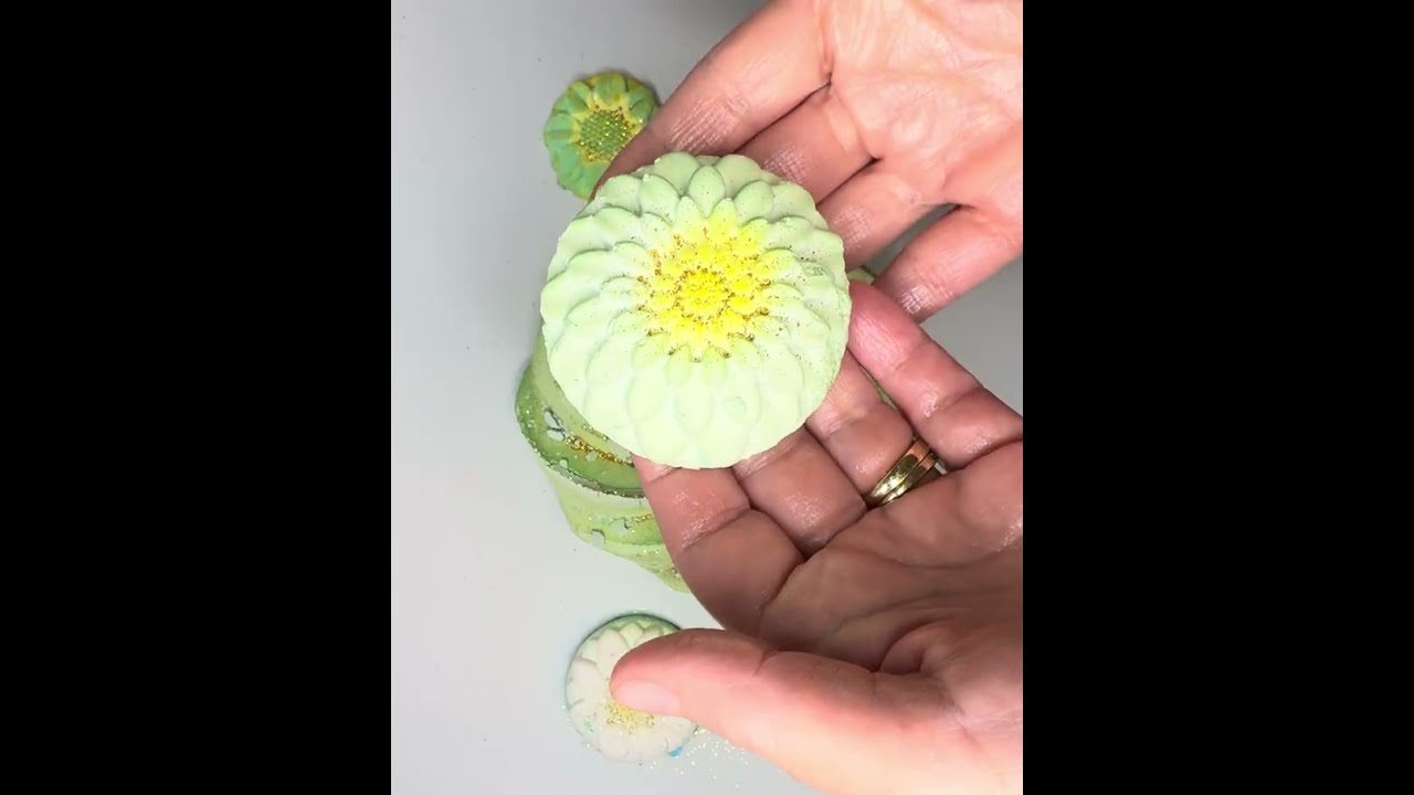 Bloom from Dust Gymchalk#asmr #asmrsounds #relax #relaxationsounds #powderasmr #gymchalk #chalkasmr 