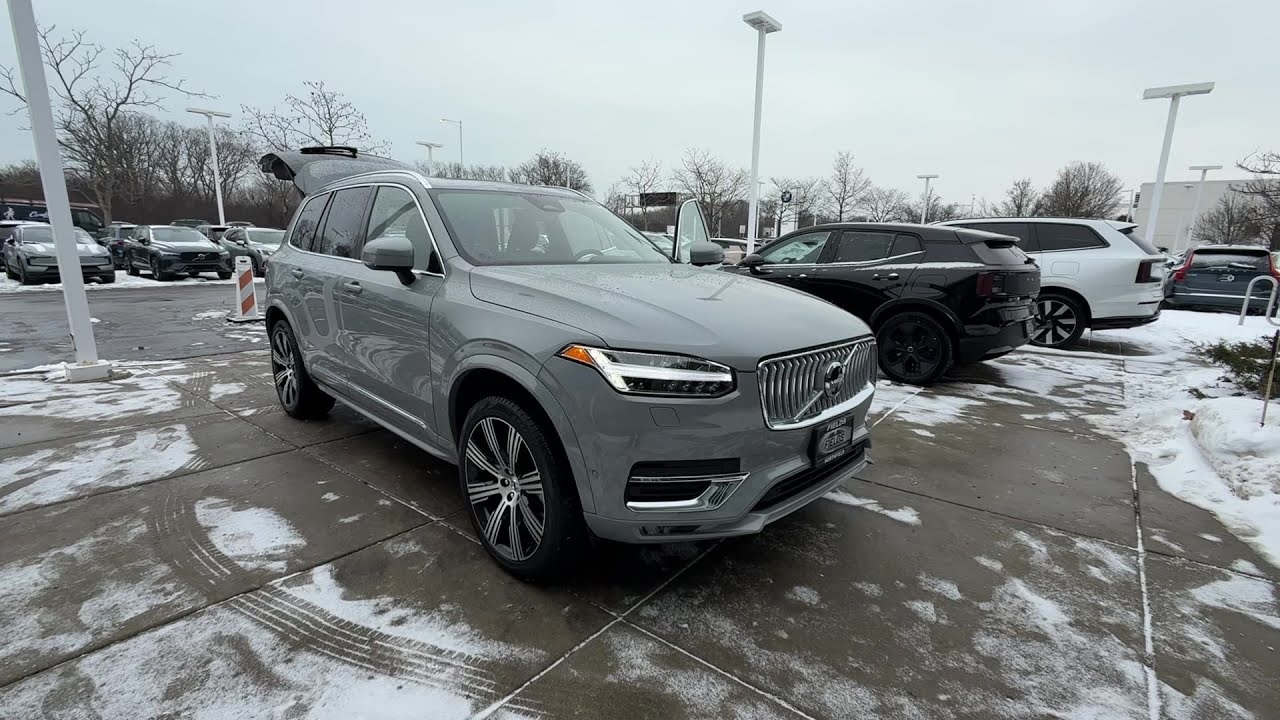 2025 Volvo XC90 Plus Highland Park, Evanston, Deerfield, Lake Forest, Winnetka, IL