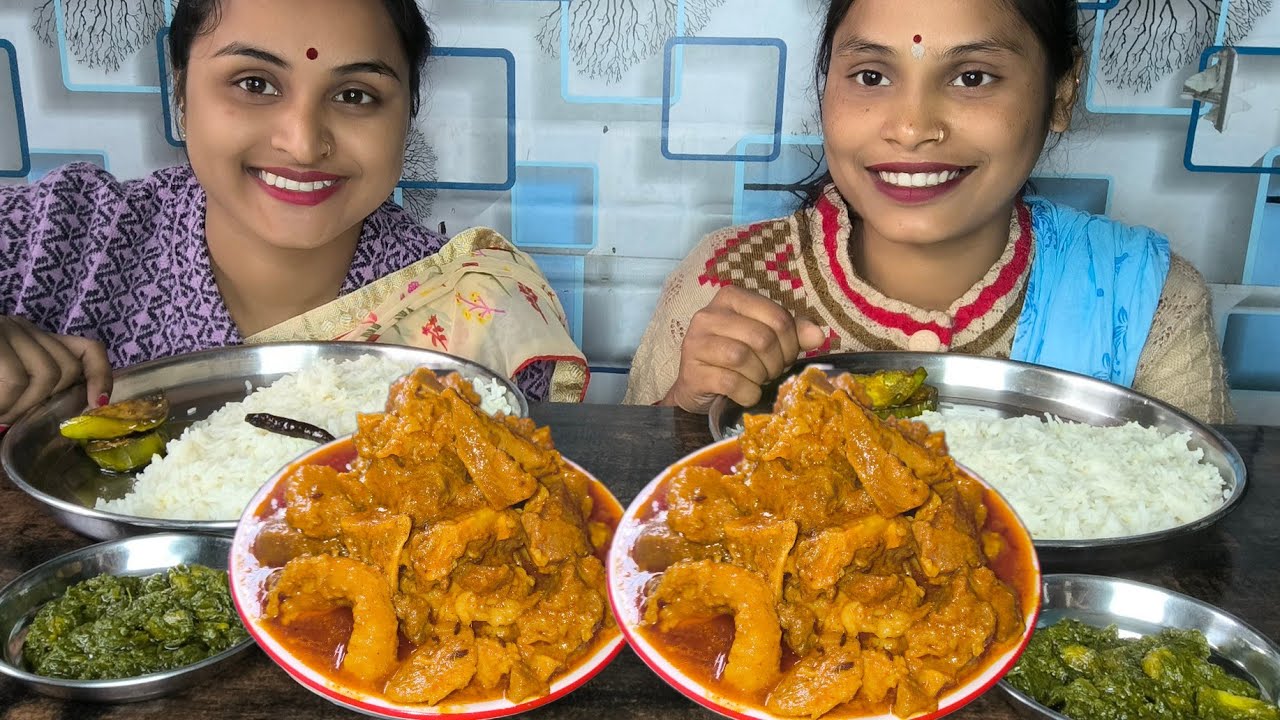 Eating rice with🔥🔥fatty mutton curry Palak mushroom baigan fry Bengali fatty mutton eating show
