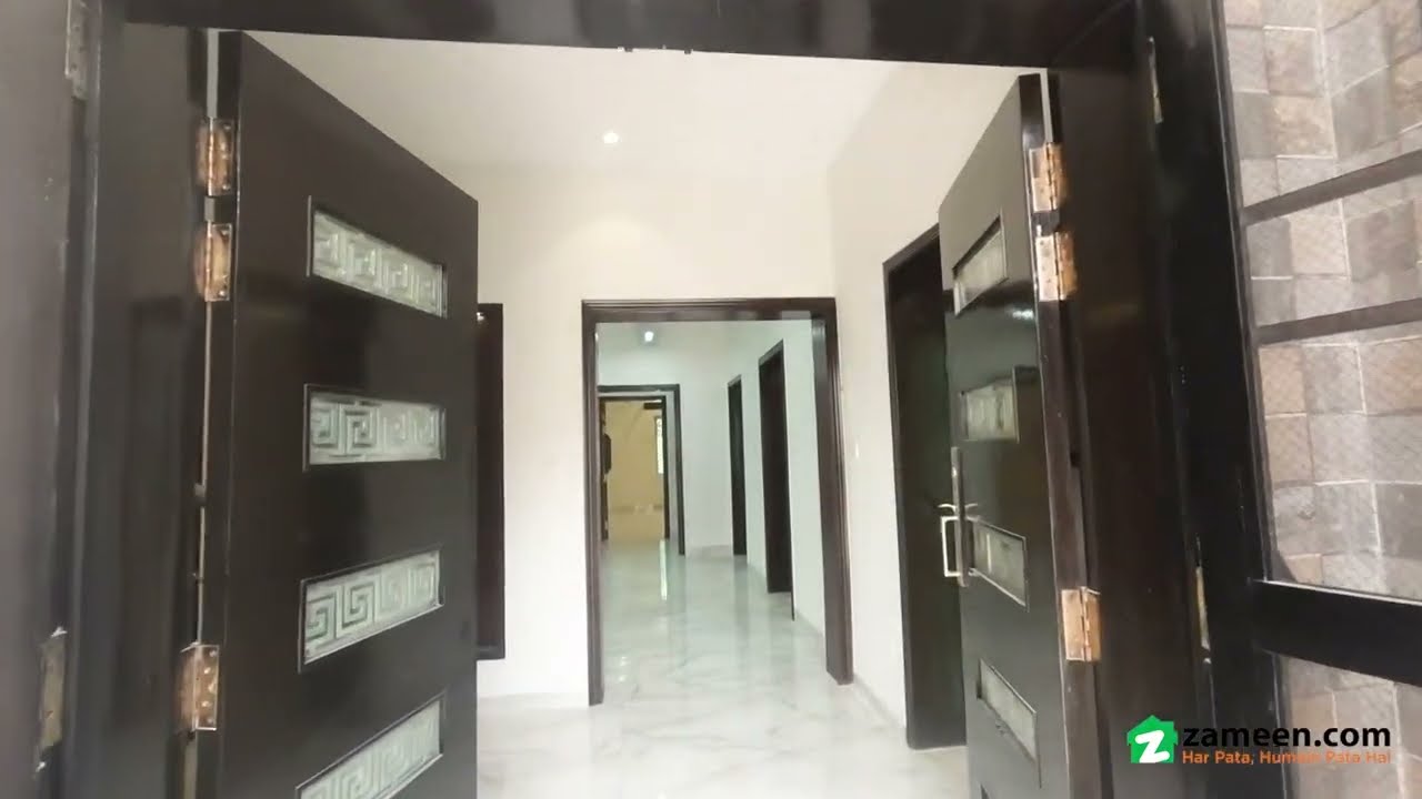 14 MARLA HOUSE FOR SALE IN PAF FALCON COMPLEX GULBERG LAHORE
