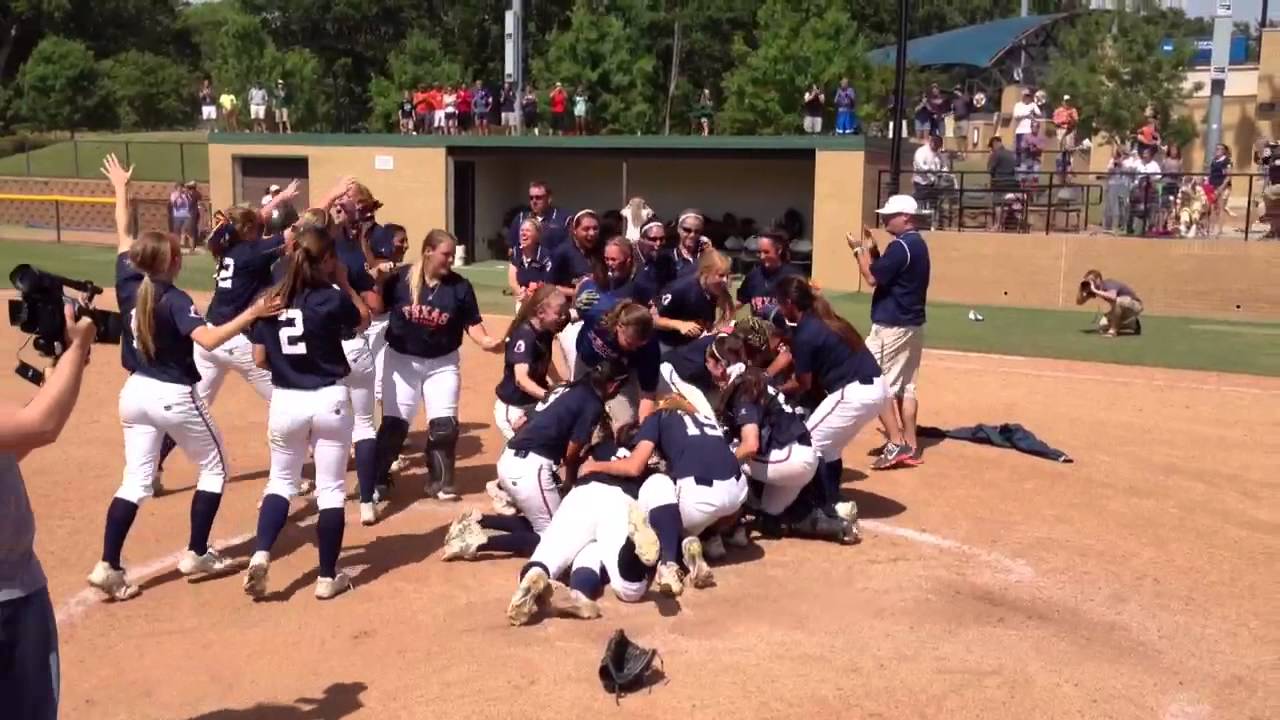 UT Tyler Softball Wins NCAA Softball Regional Title