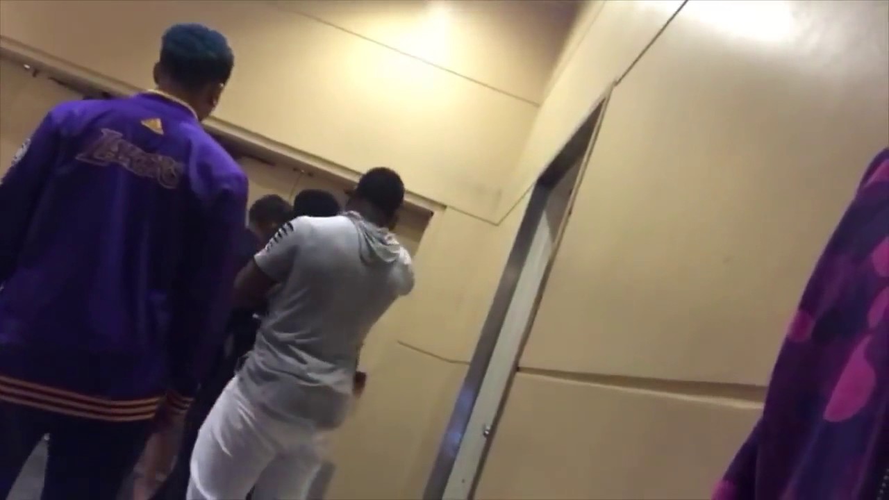 Zias and Blou fight Damian  and chris at vidcon