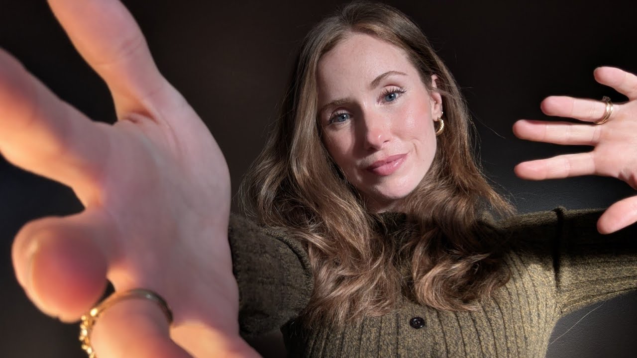 SLOW HAND MOVEMENTS | ASMR ✨ to help you fall asleep...