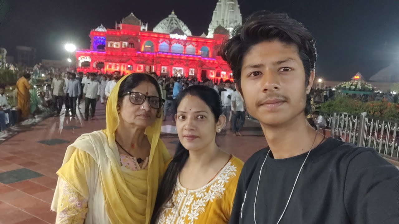 Mummy aur Nani ko ghumaya Prem Mandir ✨ | Shaam ki khoobsurti!