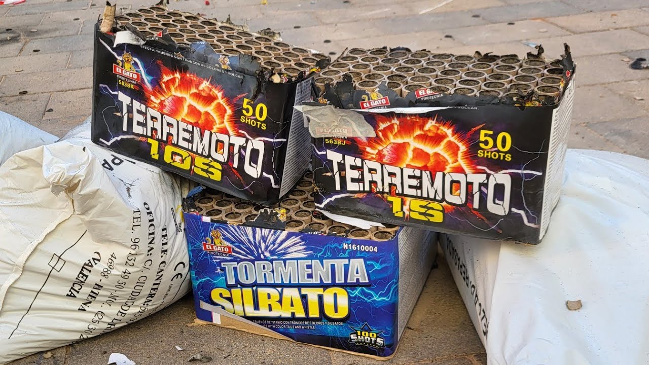 Tormenta Silbato - Terremoto - Traca 50m || El Gato Pirotecnia