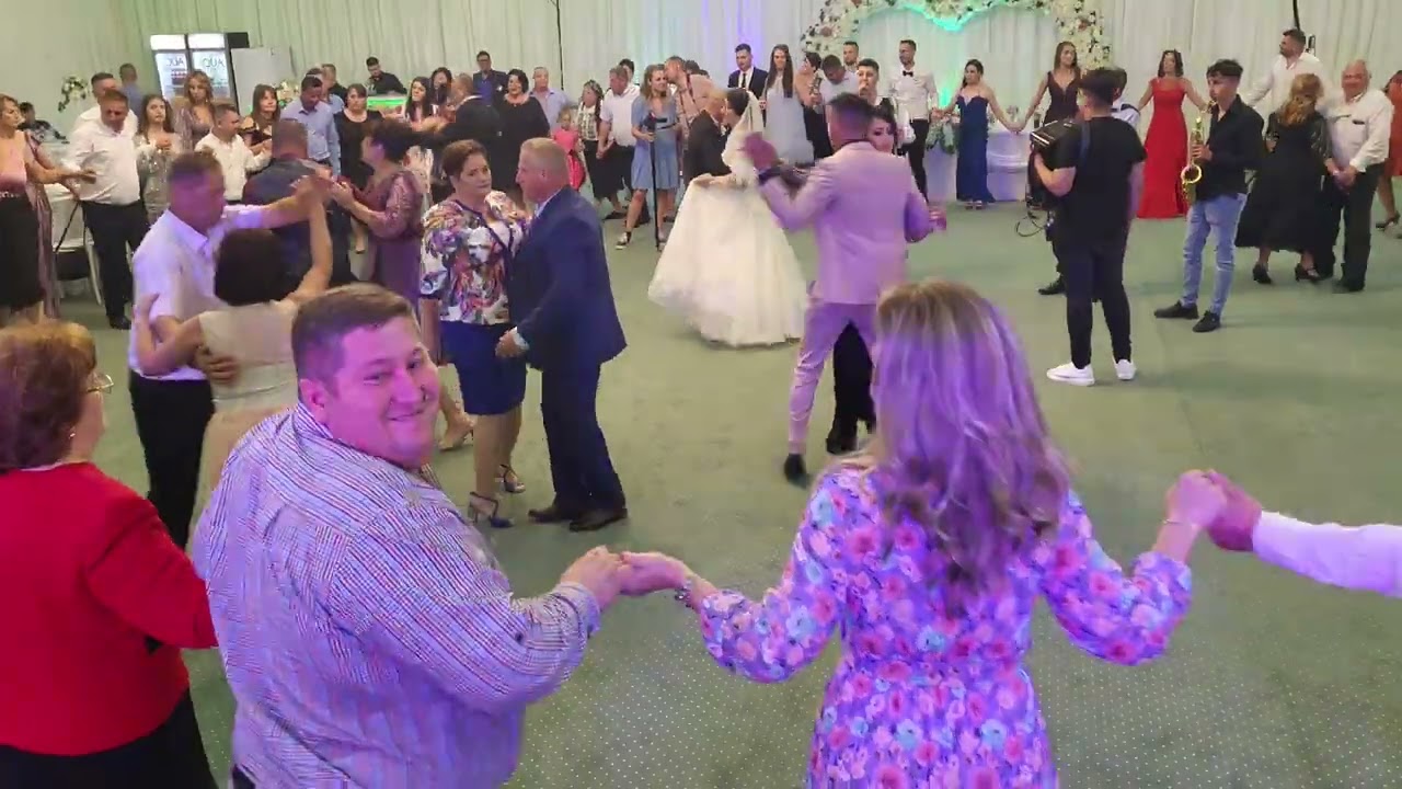 Formația Actual Focșani alături de invitatul special [Alin Gabriel Matei]