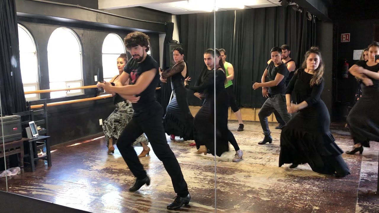 “Pienso en tu mirá” Rosalía Curso de danza española impartido por Pablo Egea