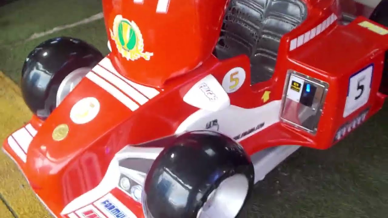 Falgas Racing Car kiddie ride: (VIDEO OPTION)