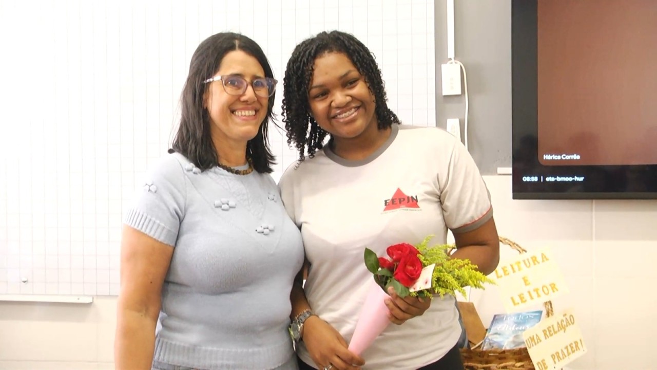 ALUNOS DO ENSINO MÉDIO DA E.E. JOSÉ AUGUSTO FERREIRA REALIZAM HOMENAGEM AO DIA DAS MULHERES