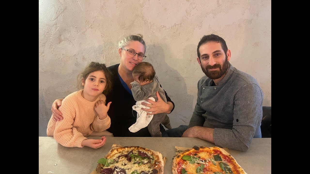 פיצה הביתה פודטראק הפיצה מעוטף עזה הפך למפעל פיצה בהוד השרון