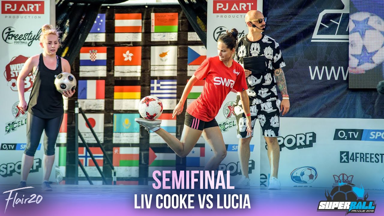 Liv Cooke v Lucia - Female Semi-Final | Super Ball 2017