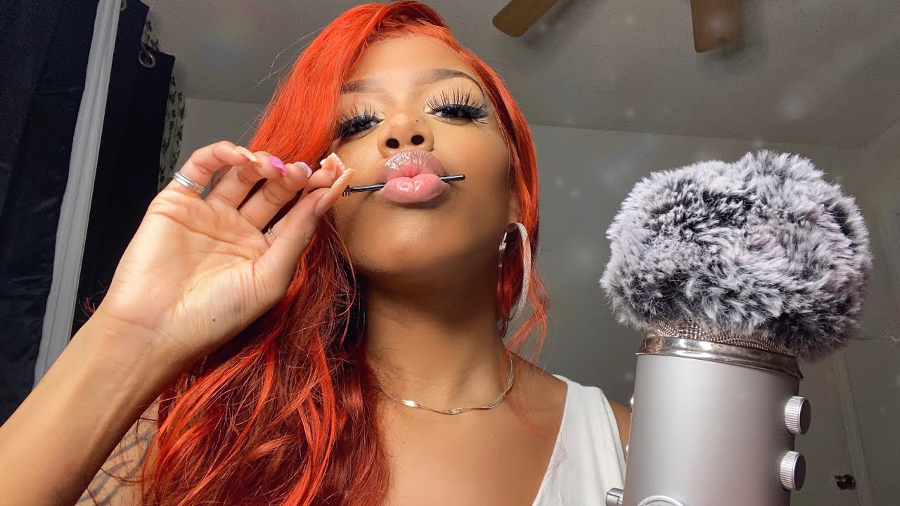 ASMR | Intense Spoolie Nibbling + Lipgloss Application (Minimal Talking)