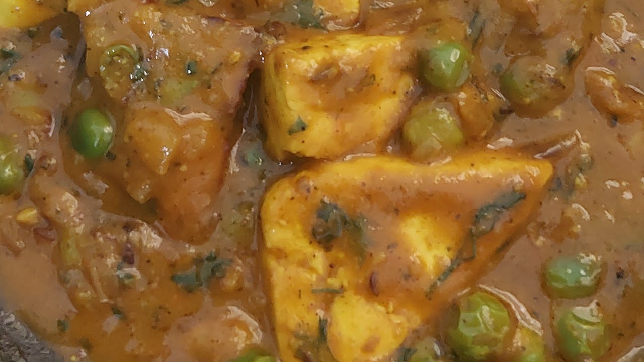 Vinu Baba 25 is live Paneer Matar Masala Banate Hue LIVE | Easy & Tasty Indian Curry 🧀🌿#viralvideo 