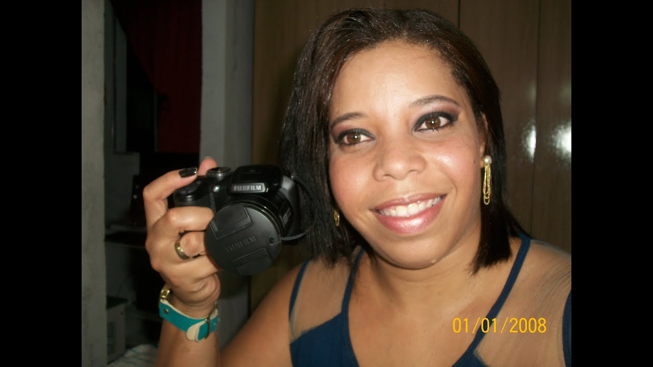 Camera Fujifilm S4800 + Maria ajudando a grava # Veda 2