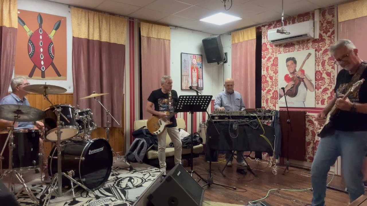 Earthquake  (of Heart)   live