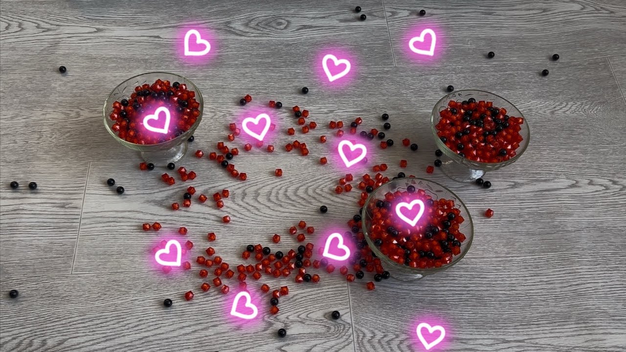 Relaxing Beads ASMR (No Talking)#OddlySatisfying #ASMRTrending #BeadsASMR #VisualASMR #Satisfying 
