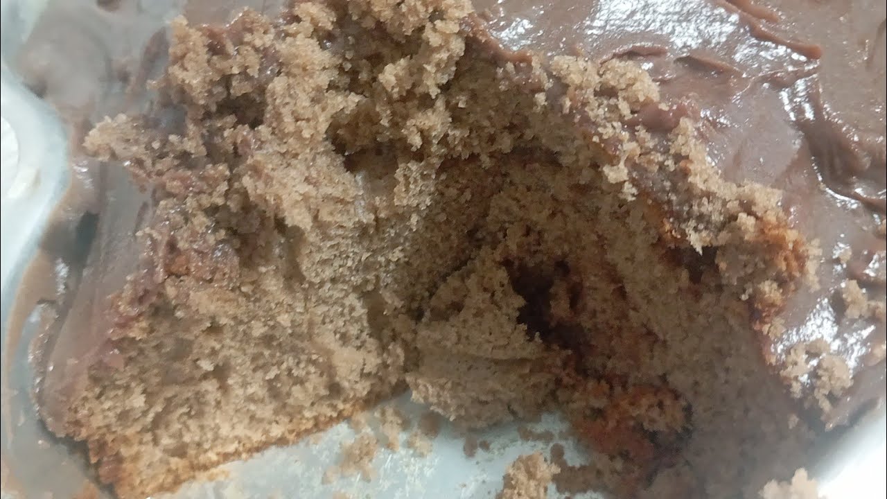 Fiz um bolo de chocolate pra o lanche da tarde 😋 mais organizei meu armário 