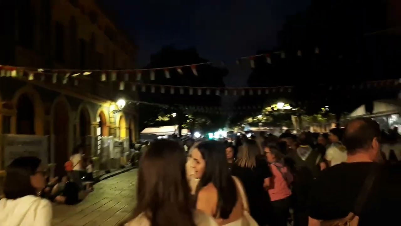 Paseo por el Recinto de Txosnak en Portugalete Jaiak San Roque 2024 (Noche)