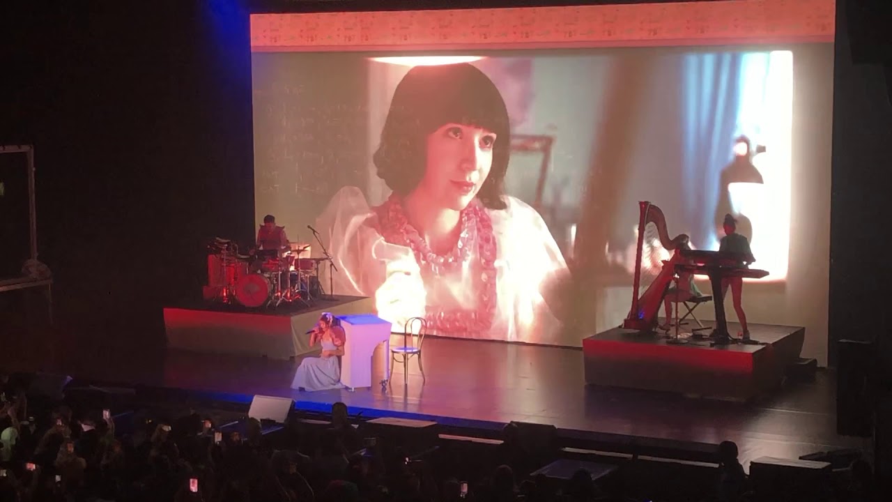 Melanie Martinez - Teacher's Pet