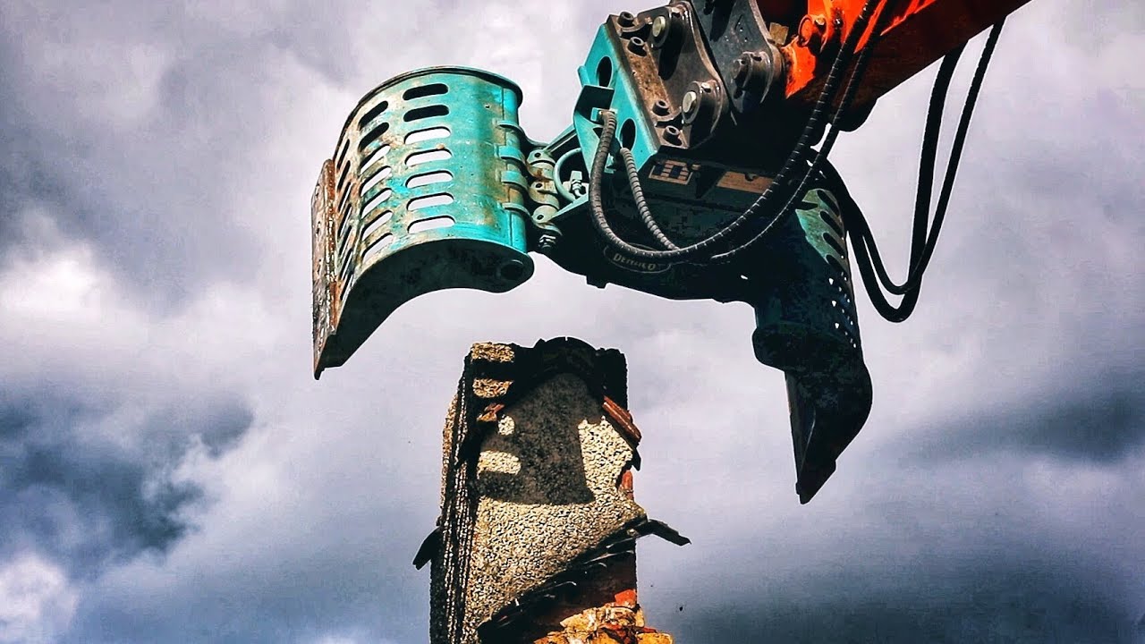 Small House Demolition in the UK! (Hitachi ZX130LCN)