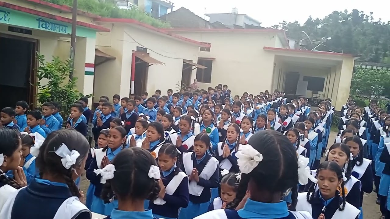 दैंण ह्वै जाए माँ सरस्वती, माँ सरस्वती दैंण ह्वै जाए.  #maasaraswati #pryer #school 
