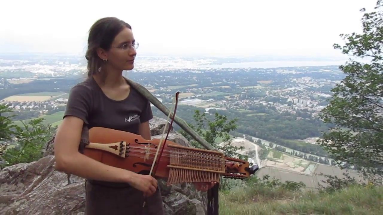 Klinten on Nyckelharpa by Emelie Waldken