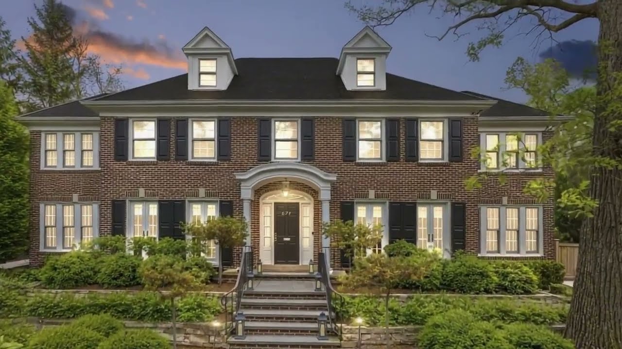 Inside the Iconic HOME ALONE House: A 9,100 Sq Ft Winnetka Georgian Mansion