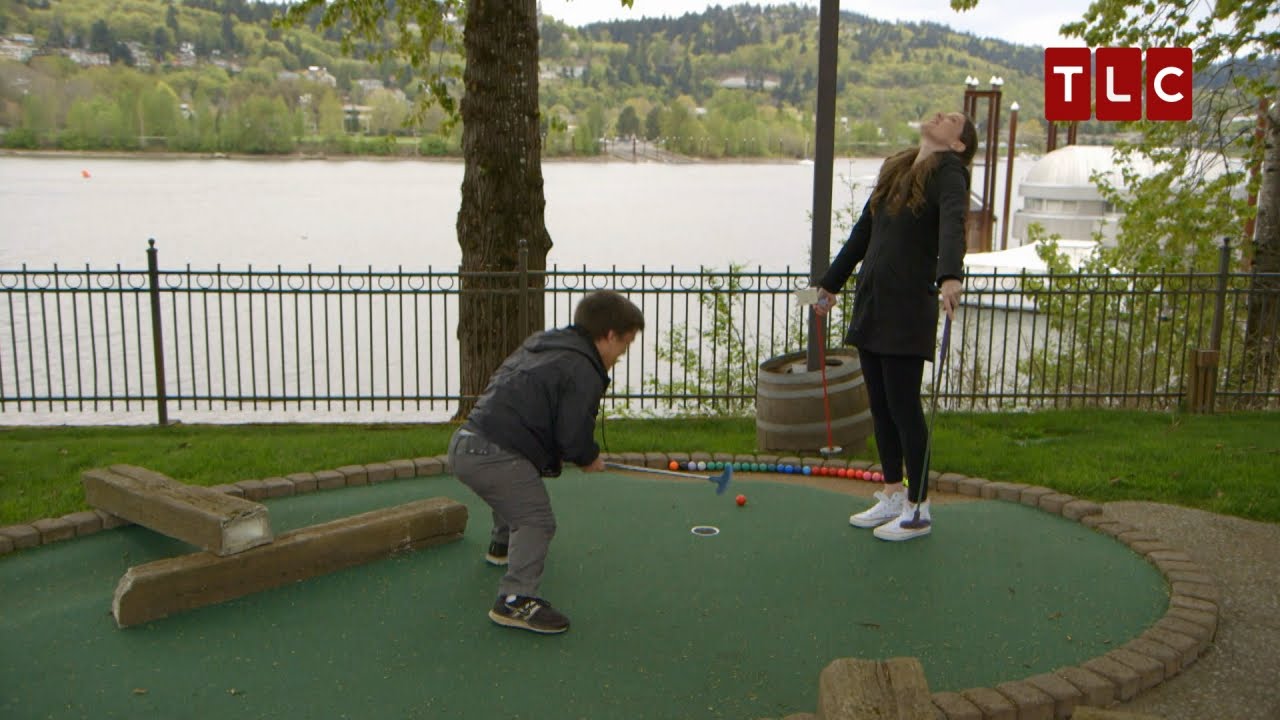 An Engaging Game of Mini Golf | Little People, Big World