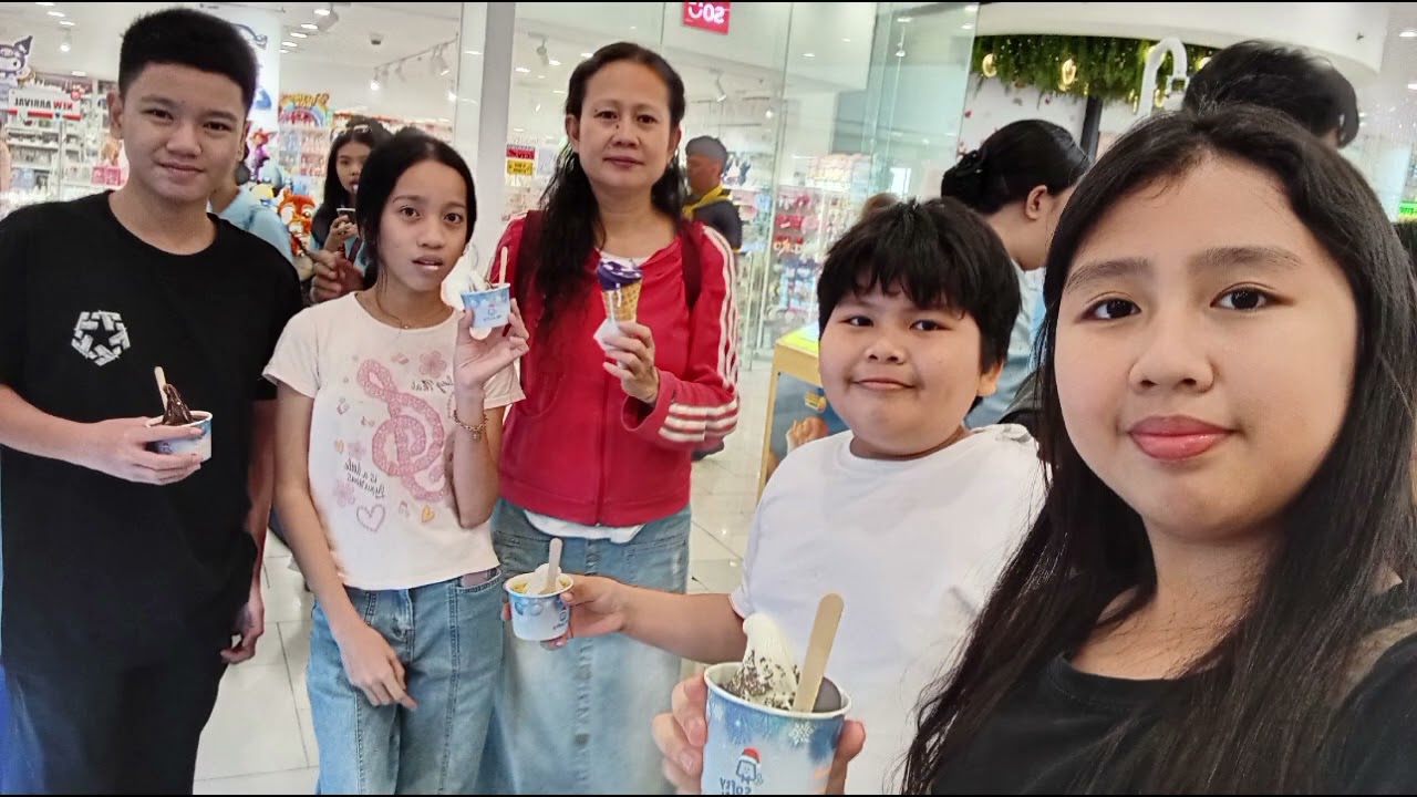 Mall Day Shenanigans 