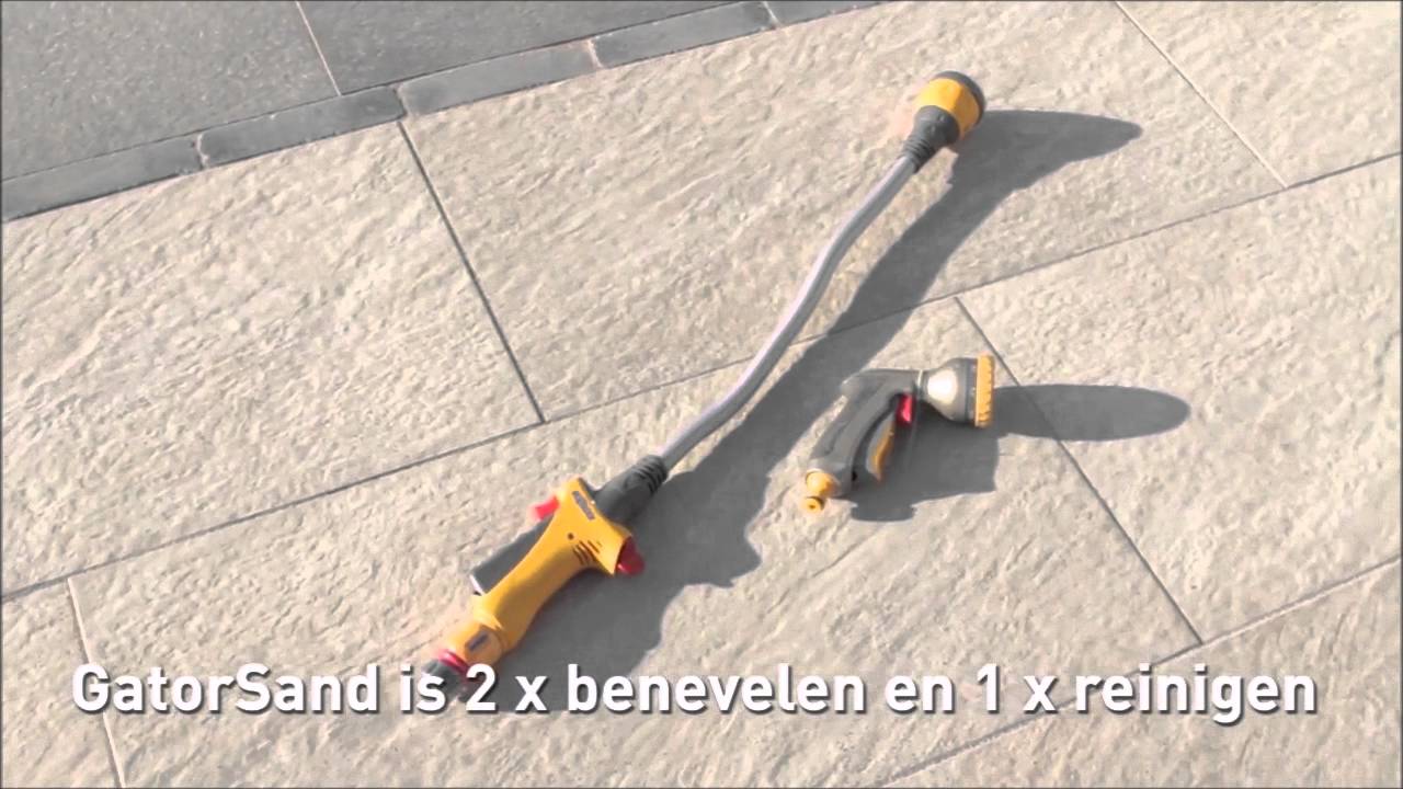 Instructie voegen van Gator Sand polymeer voegzand.