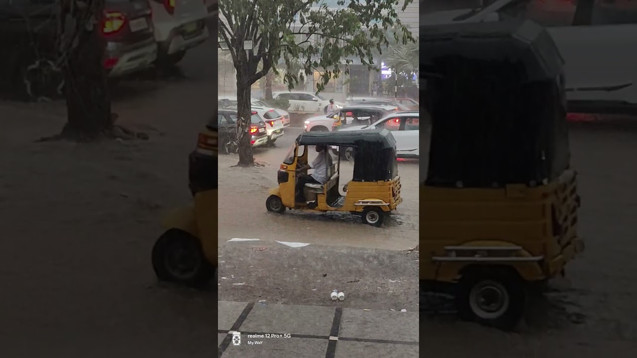 Heavy Rain Hits Hyderabad Today 🌧️ | Roads Flooded, Traffic Jam
