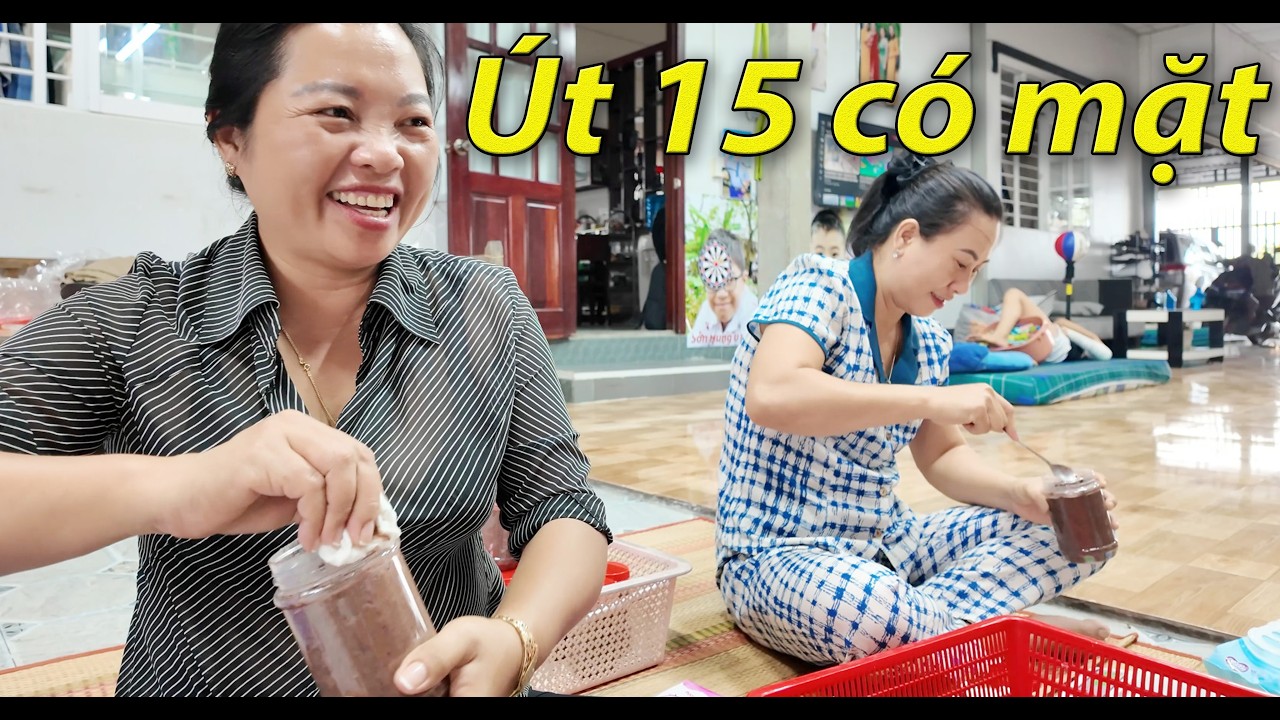 Mùa mắm ruốc muộn - Út 15 ra làm phụ là có không khí vui vẻ liền [Nam Việt]