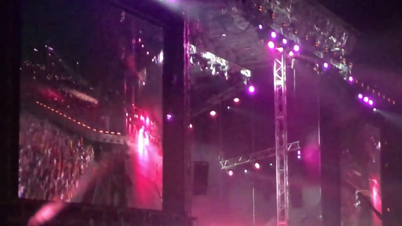 Gianna Nannini - FOTOROMANZA live @ RCF ARENA - UNA, NESSUNA, CENTOMILA