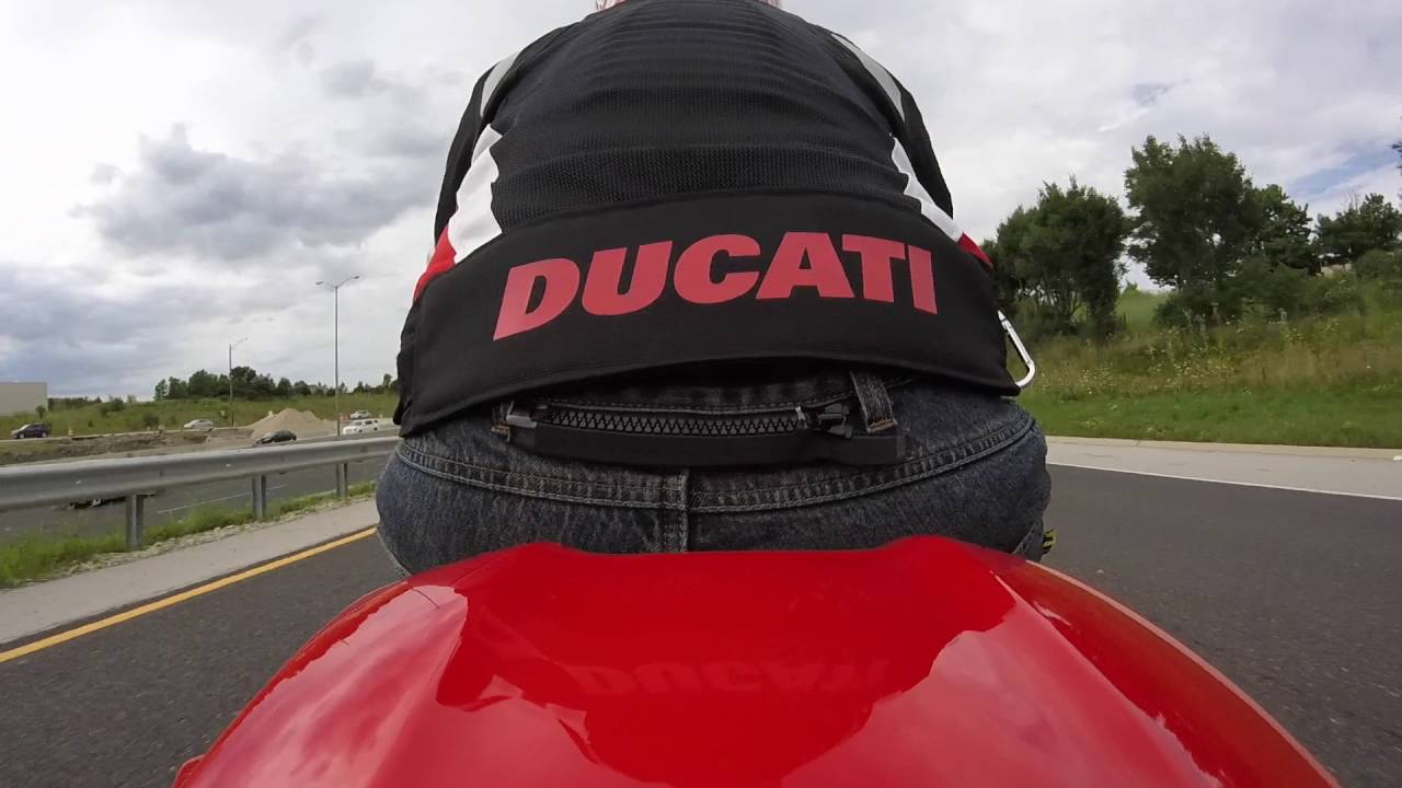 Monster 821 Exhaust comparison
